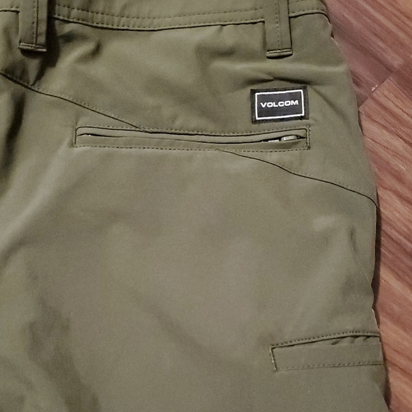 Volcom Men's Olive Green Flat Front Shorts - Picture 5 of 5